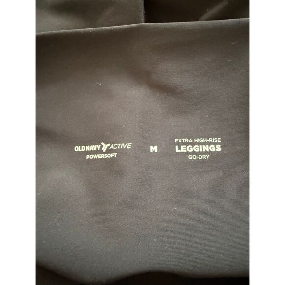 Old navy power soft extra high rise maternity crop leggings - Picture 3 of 3